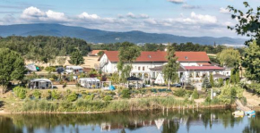 Forteca, pokoje gościnne nad stawem, Gmina Dzierżoniów